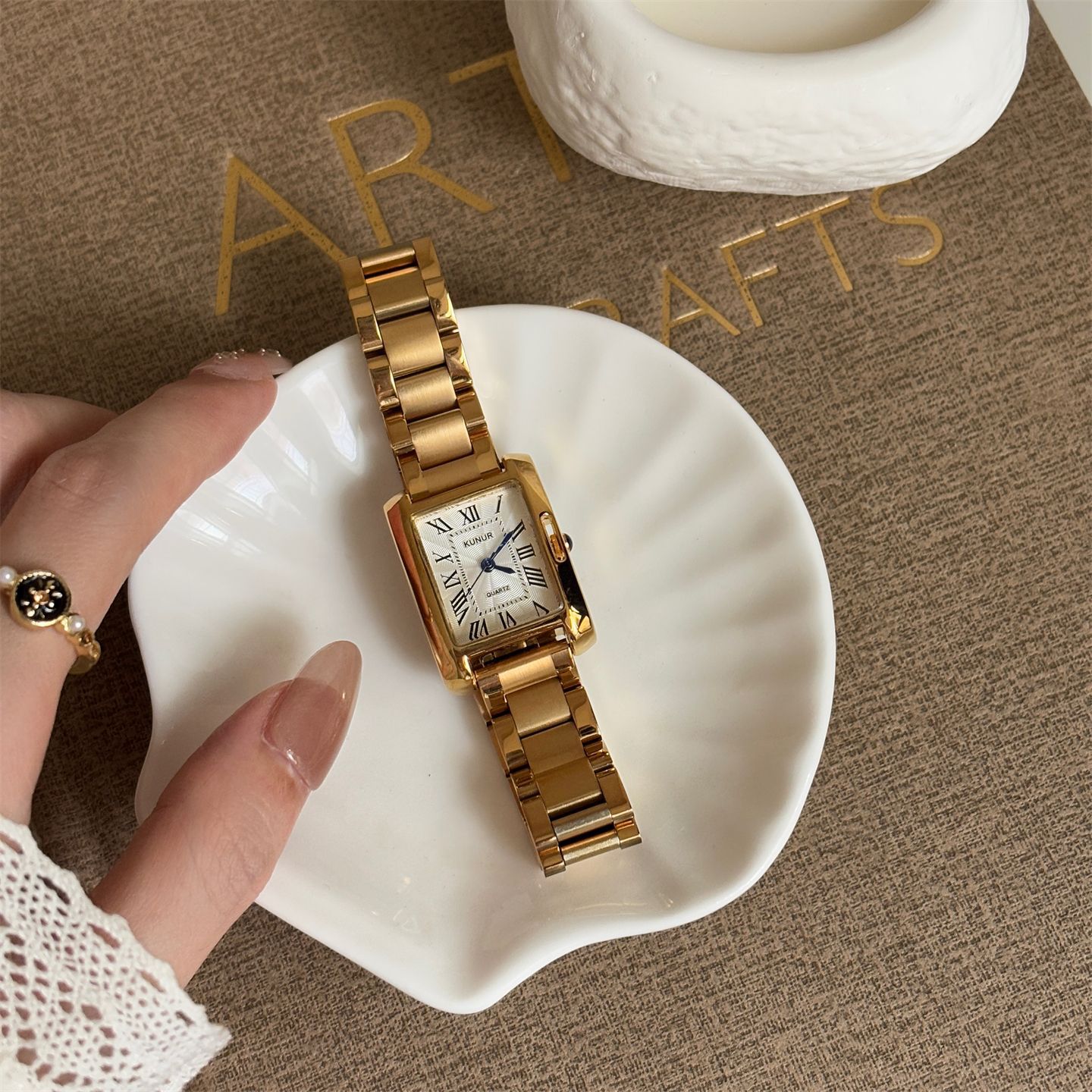 Retro watch for women, Roman r - Mystery Jewelry Jar Watches recensie en prijs