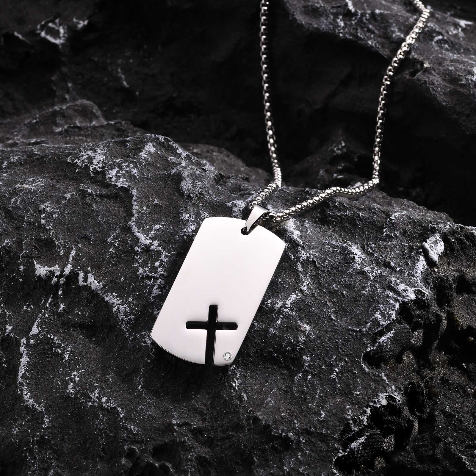 Hollow Cross DogTag Necklaces  - Mens Dog Tag Necklace recensie en prijs