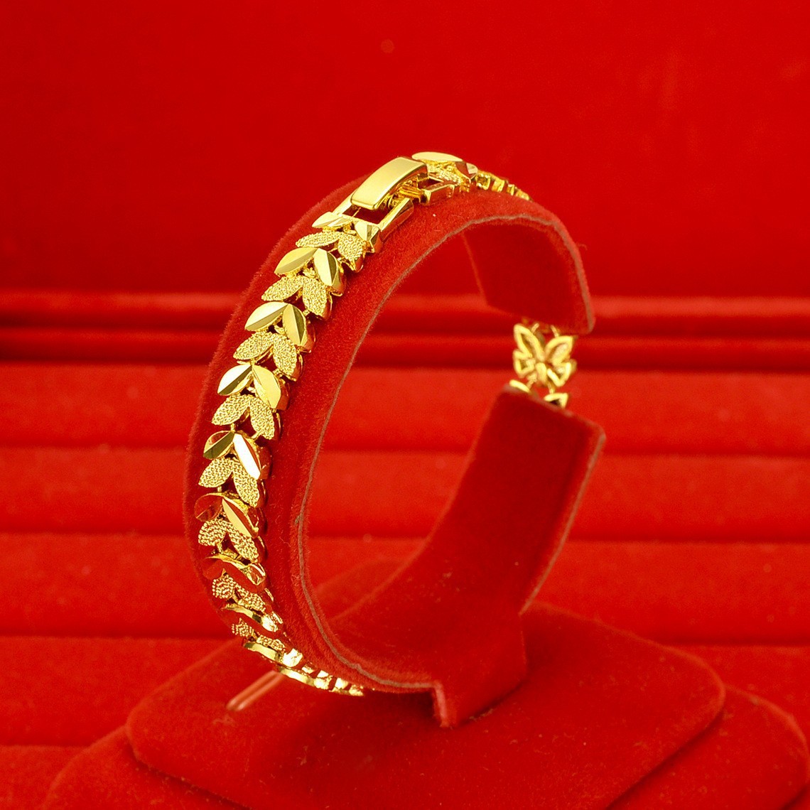 AU999 gold bracelet watch butt - Mystery Jewelry Jar Watches recensie en prijs